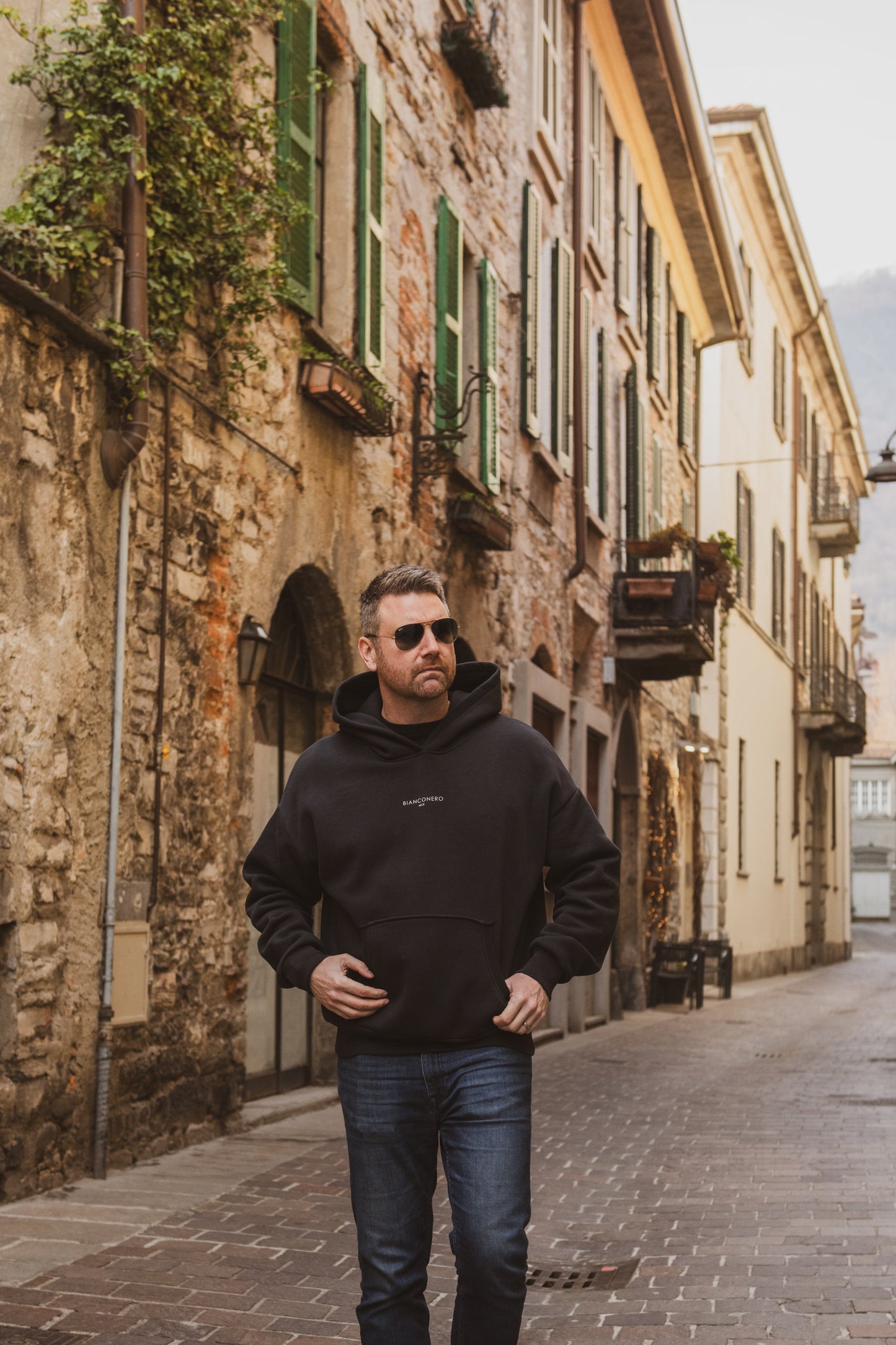 Club Bianconero Oversized Hoodie – Nero